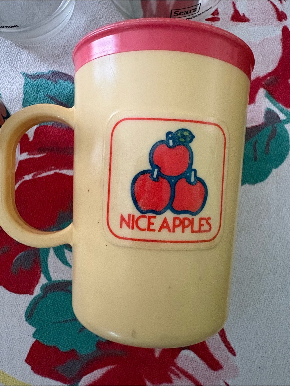 Vintage Made in Japan Hello Kitty Yellow Mug 1979 - Picture 2 of 3